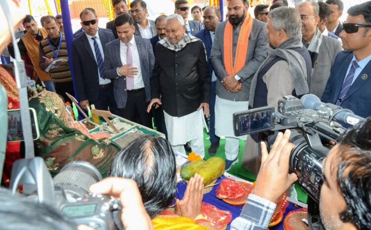  प्रगति यात्रा के दौरान नीतीश कुमार ने दिया विवादित बयान,बोले-पहले कोई लड़की कपड़ा पहनती थीं जी..