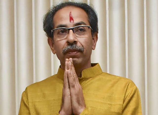  उद्धव ठाकरे की पार्टी ने होने वाली है बड़ी टूट,एकनाथ शिंदे के साथ जा सकते हैं 3 सांसद और 5 विधायक