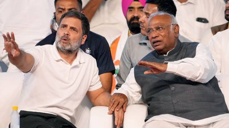 चुनाव से पहले दलित वोट को साधने में जुटी कांग्रेस,पटना से आज राहुल गांधी भरेंगे हुंकार 1 1000473541