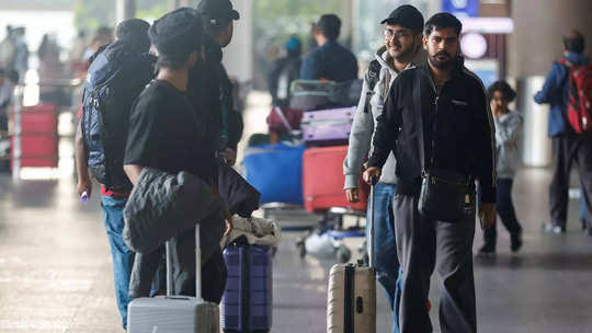 अमेरिका से भारत आए हुए 104 अप्रवासी भारतीयों को लगा बड़ा झटका,20 अन्य देशों में भी किया जाएगा बैन 1 1000474099