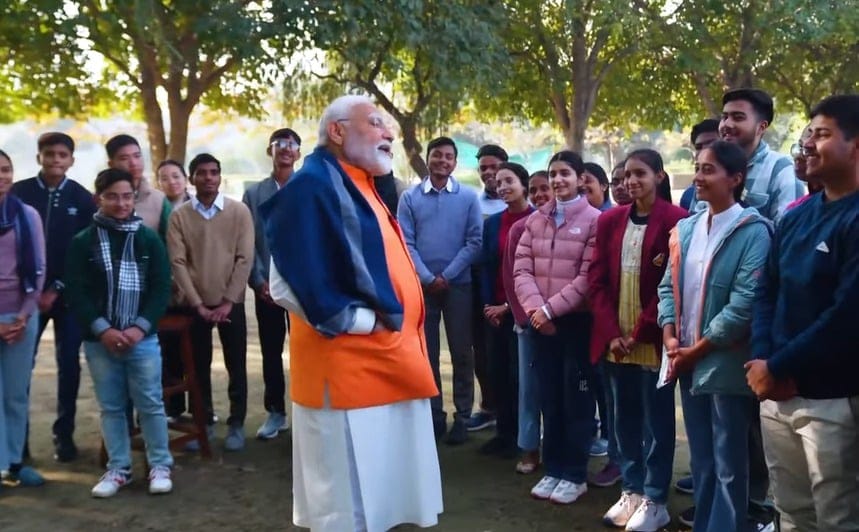प्रधानमंत्री मोदी ने हल्के फुल्के अंदाज में छात्रों से की परीक्षा पे चर्चा,टीचर्स और पेरेंट्स को भी दिया संदेश 1 1000476239