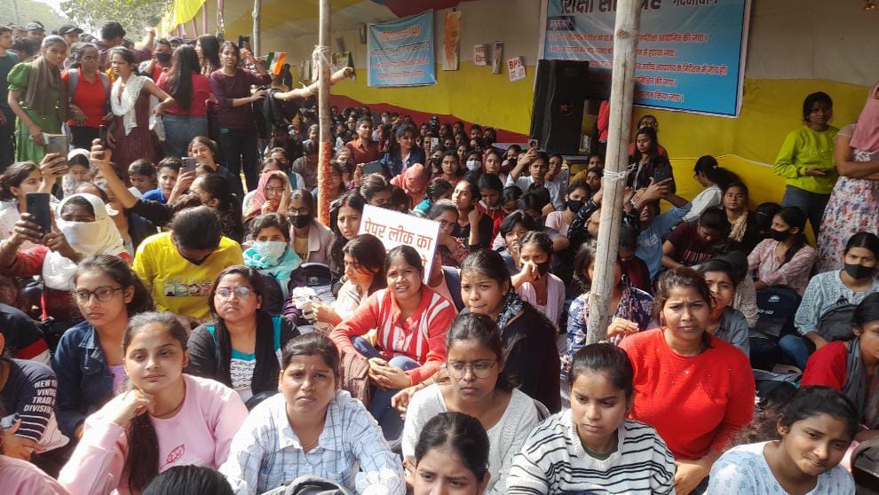 आज पूरे दिन हंगामेदार रहा पटना, BPSC मामले में सरकार के खिलाफ एकजुट हुए छात्र और शिक्षक 1 1000479283