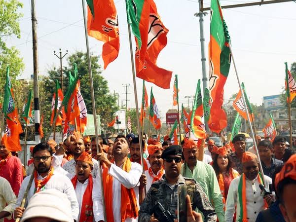 दिल्ली सीएम के शपथ ग्रहण समारोह में जुटेंगे 20 हजार लोग,बीजेपी ने तय कर ली मुख्यमंत्री का नाम! 1 1000479455