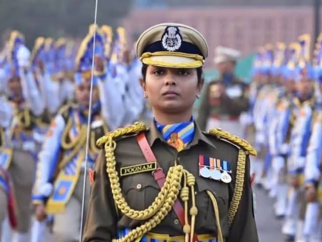 राष्ट्रपति भवन में गूंजेगी असिस्टेंट कमांडेंट पूनम गुप्ता के विवाह की शहनाई,कई गणमान्य हस्तियां लेंगी भाग 1 1000480144