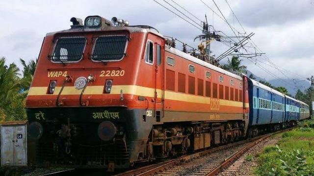 रेलवे में निकली भर्ती के लिए अब 1 मार्च तक कर सकते हैं अप्लाई,ग्रुप D के 32,438 रिक्त पदों के लिए बढ़ाई गई आवेदन की तिथि 1 1000480707