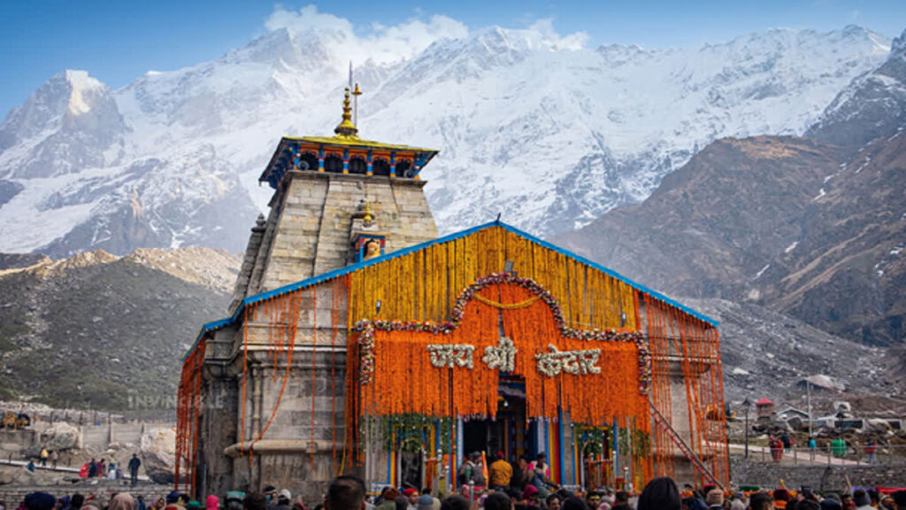 बीते चार सालों में दोगुनी से ज्यादा हुई केदारनाथ मंदिर की आय,भक्तों ने जमकर दिया दान 1 1000482521