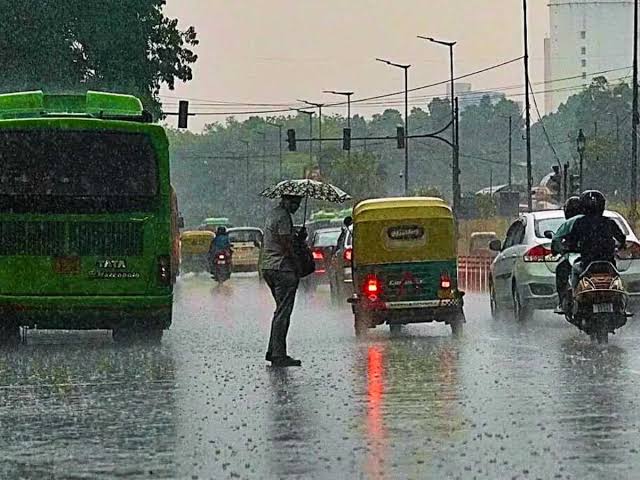 दिल्ली समेत इन राज्यों में अगले दो दिनों तक होगी बारिश,आंधी-तूफान का भी अलर्ट हुआ जारी 1 1000483895