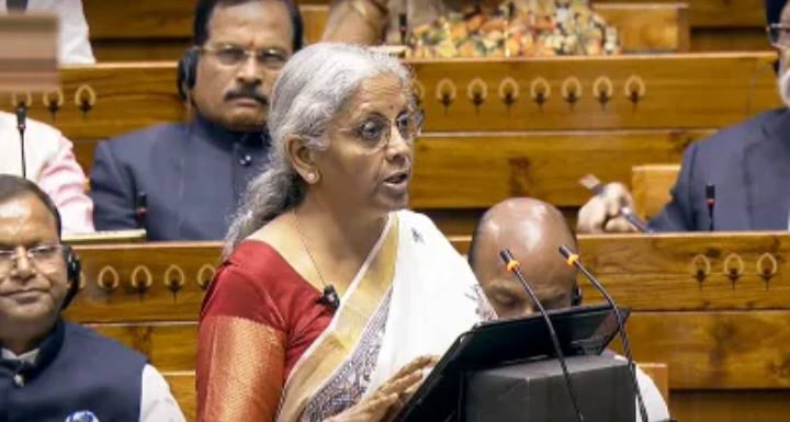 मोदी सरकार ने युवाओं और किसानों का बजट में रखा है खास ख्याल,महिलाओं का भी रखा पूरा ध्यान