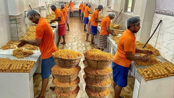  तिरुपति मंदिर लड्डू मामले में दिखी एक्शन,SIT ने 4 लोगों पर की बड़ी कारवाई