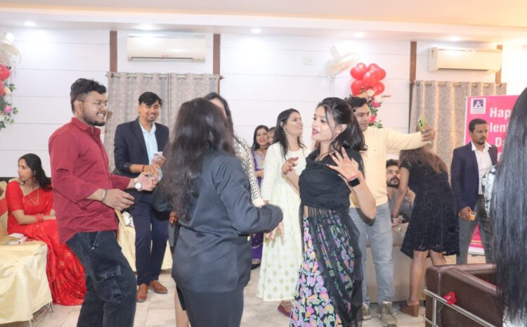 राजधानी पटना में वेलेंटाइन डे की रात प्रेमी युगलों ने जमकर की मस्ती,आगाज न्यूज के मंच से खुलकर बताई अपनी प्रेम कहानी