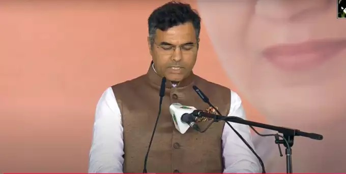 नाराजगी के सवाल पर बोले प्रवेश वर्मा,पूरी ईमानदारी के साथ पार्टी की सेवा करता रहूंगा