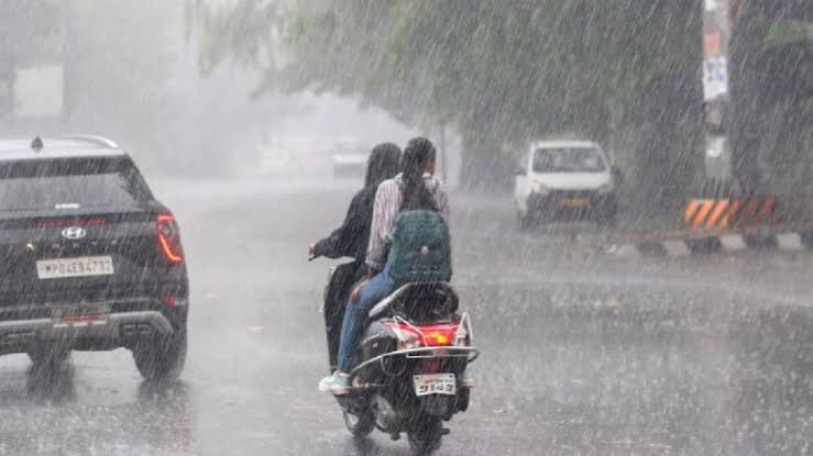 तूफान के साथ होगी भारी बारिश,मौसम विभाग ने दी जानकारी 1 1000484650