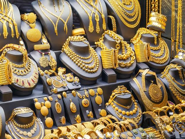सोना के दामों में आई गजब की तेजी,भारत ने बना डाला नया रिकॉर्ड 1 1000484657