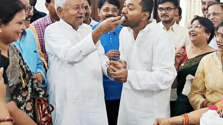 सीएम नीतीश के बेटे के राजनीति में आने पर सामने आई लालू यादव की प्रतिक्रिया,जानिए क्या कहा? 1 1000485393