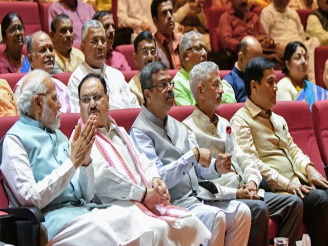 बीजेपी को इसी महीने मिलेगा नया राष्ट्रीय अध्यक्ष,दलित चेहरे पर भाजपा खेल सकती है दांव 1 1000485744