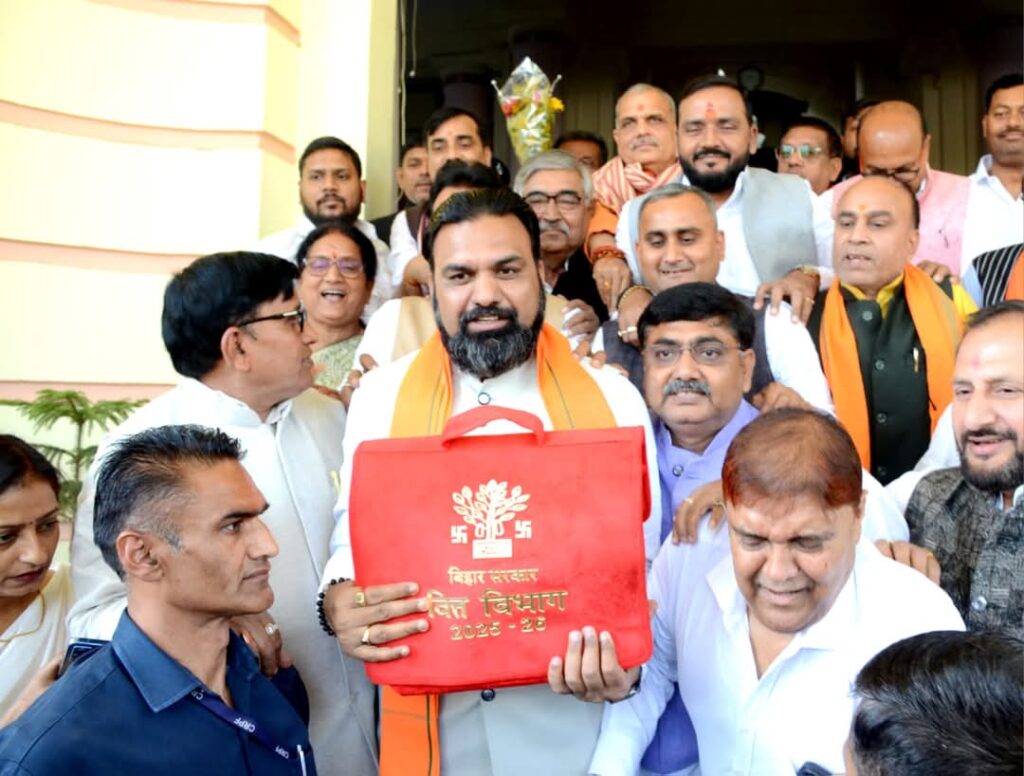 जानिए बजट में बिहार को आज क्या-क्या मिली सौगात?NDA सरकार ने किया कई बड़े ऐलान 1 1000485953