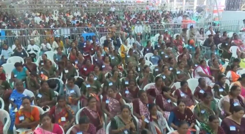 मेरी जिंदगी के अकाउंट में करोड़ों माताओं-बहनों का आशीर्वाद है,महिला दिवस पर बोले पीएम मोदी 1 1000488160