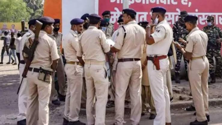 डबल मीनिंग भोजपुरी गाने बजाने वालों के खिलाफ एक्शन लेगी बिहार सरकार,पुलिस मुख्यालय की ओर से जारी हुआ आदेश 1 1000488582