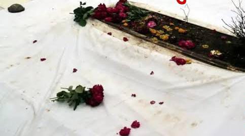 महाराष्ट्र सीएम फडणवीस का बड़ा बयान,बोले-हम सभी को लगता है औरंगजेब की कब्र को ढहा दिया जाए 1 1000489377