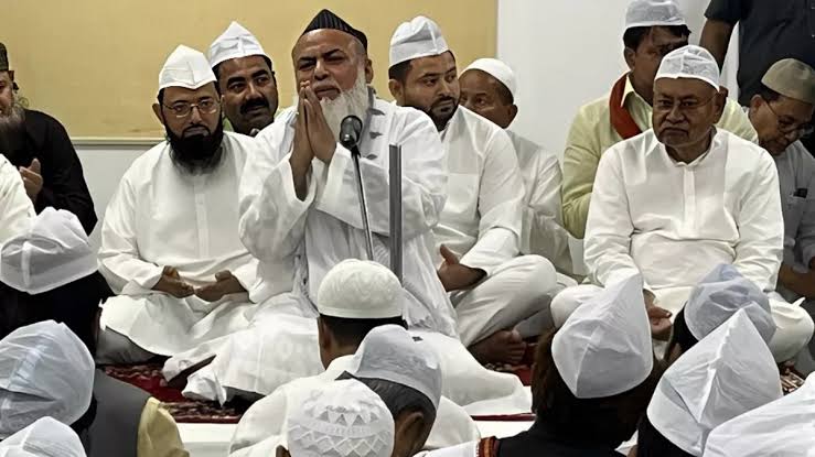 लालू यादव ने मुस्लिमों के लिए क्या किया है?इफ्तार पार्टी का बहिष्कार करने वाले मुसलमानों से चिराग पासवान ने पूछा सवाल! 1 1000496608 1