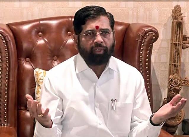 औरंगजेब पर बयान देकर घिर गए अखिलेश के नेता अबू आजमी,डिप्टी सीएम शिंदे ने किया पलटवार