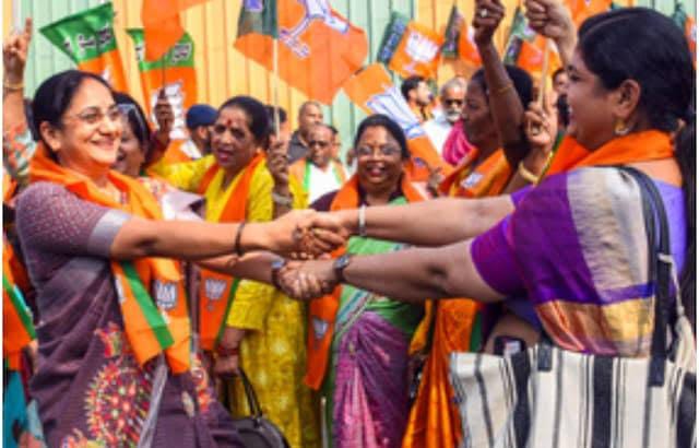 दिल्ली की महिलाओं को आज मिलेगी बड़ा तोहफा,2500 रुपए पाने के ल‍िए तुरंत करें रज‍िस्‍ट्रेशन
