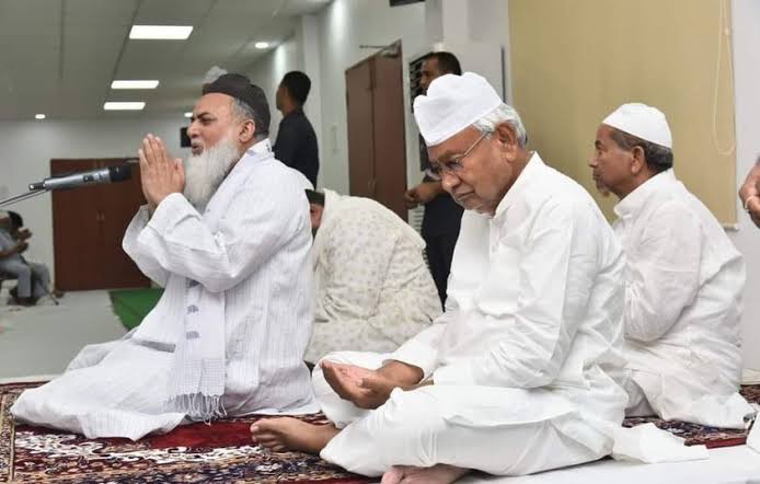 सीएम नीतीश की इफ्तार पार्टी में आज शामिल नहीं होंगे मुसलमान!गर्म हुई बिहार की राजनीति