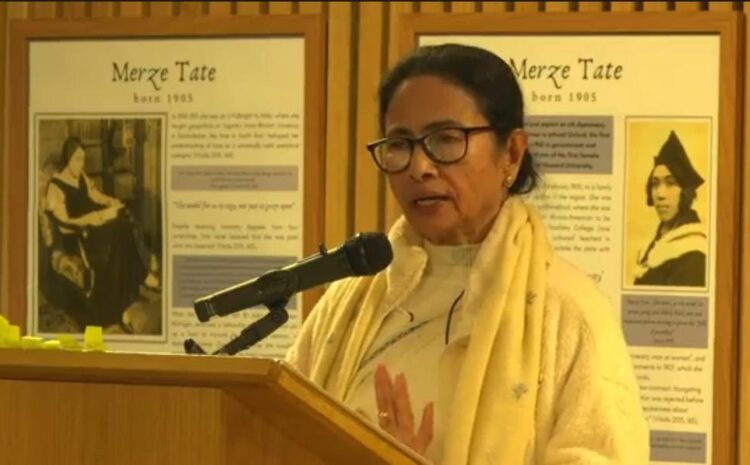 ऑक्सफोर्ड यूनिवर्सिटी के एक कॉलेज में ममता बनर्जी को झेलना पड़ा विरोध,संबोधन के दौरान लगा गो बैक का नारा