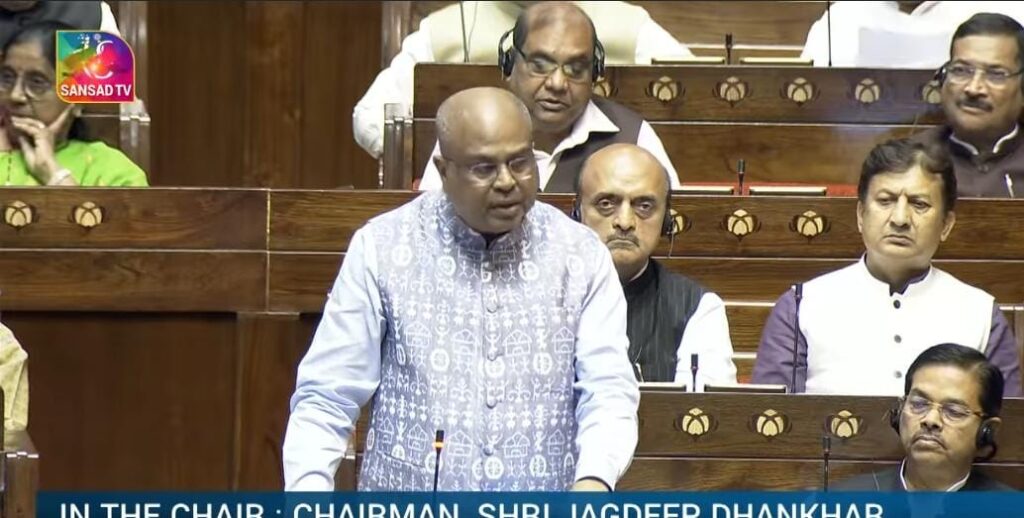 अल्पसंख्यक मामलों के मंत्री किरेन रिजिजू ने वक्फ बिल को लेकर बताई बड़ी बात,सदन में जमकर हो रहा है हंगामा 1 1000501282