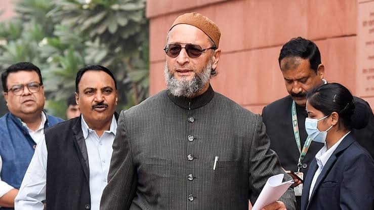 वक्फ कानून के खिलाफ ओवैसी के सुप्रीम कोर्ट जाने से कोई असर नहीं पड़ेगा,बोली बीजेपी 1 1000503960