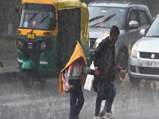 बिहार में आज भी होगी झमाझम बारिश,तेज रफ्तार से चलेगी हवा 1 1000510565
