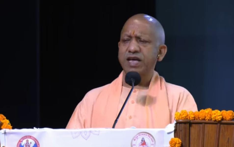 बीजेपी के सत्ता में आने से पहले आदिवासियों को वोट देने का अधिकार नहीं था,सीएम योगी ने दिया बड़ा बयान 1 1000510602