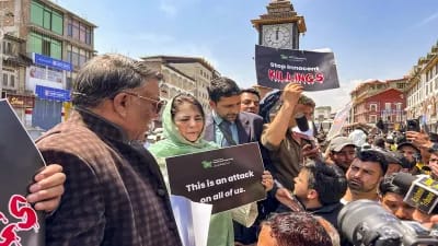 हम कश्मीरी इस घटना से काफी शर्मिंदा हैं,अमित शाह जल्द से जल्द लें एक्शन,बोली पूर्व मुख्यमंत्री महबूबा मुफ्ती 1 1000511255