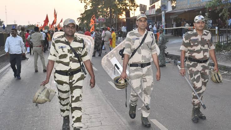 रामनवमी को लेकर यूपी और बंगाल में अलर्ट पर पुलिस,अयोध्या में उमड़ा भक्तों का जनसैलाब