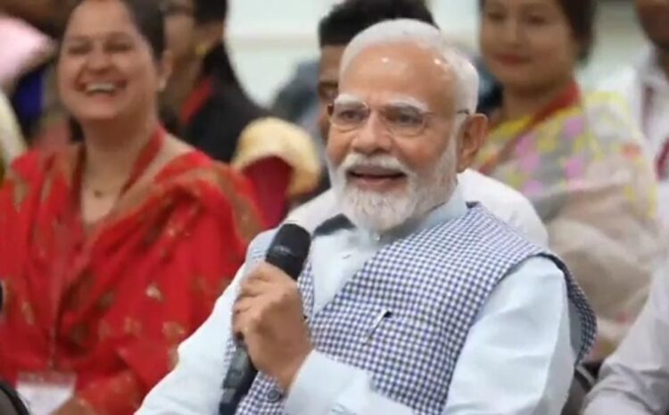 मुद्रा योजना के लाभार्थियों से पीएम मोदी ने की बातचीत,बोले-देश के नौजवानों को उनके पैरों पर खड़ा करना है