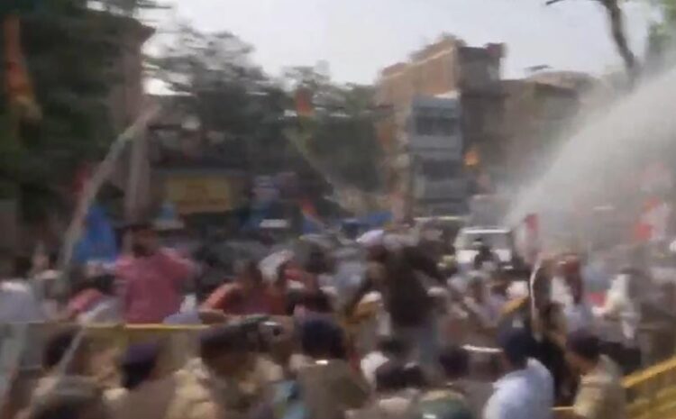 कांग्रेस नेताओं पर भारी पड़ी नीतीश की पुलिस,प्रदर्शन कर रहे कार्यकर्ताओं को रास्ते से हीं उठा लिया