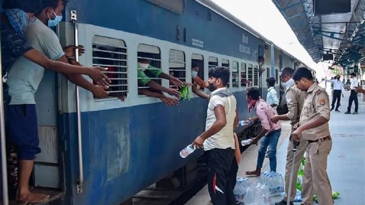 बिहार के यात्रियों को गर्मी में रेल यात्रा के दौरान नहीं होगी परेशानी,चलाई जाएंगी 10 समर स्पेशल ट्रेन 1 IMG 20250422 WA0013 1