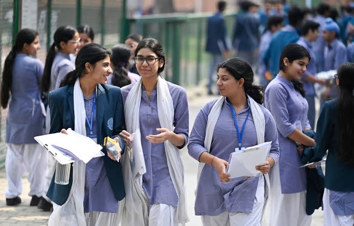 महक बनी इंटरमीडिएट की टॉपर,10वीं में यश ने लाया प्रथम स्थान,यूपी बोर्ड की 10वीं और 12वीं का जारी हुआ रिजल्ट