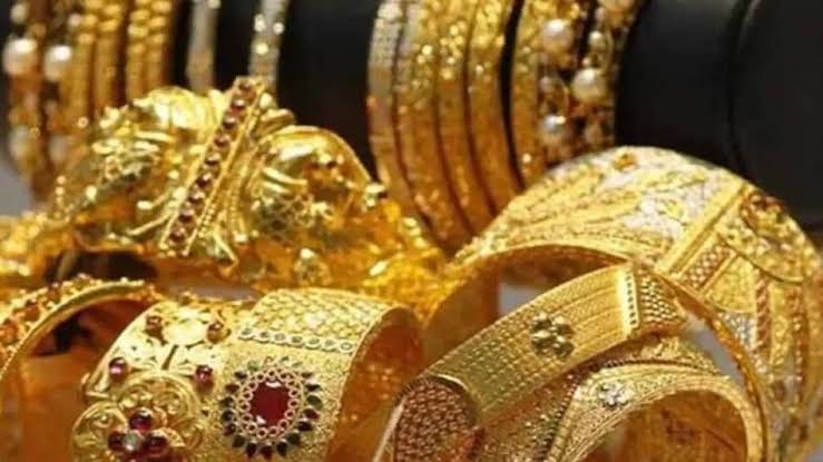 सोने के दामों में होने वाली है भारी कटौती,जल्द गिरेंगे भाव 1 1000514961