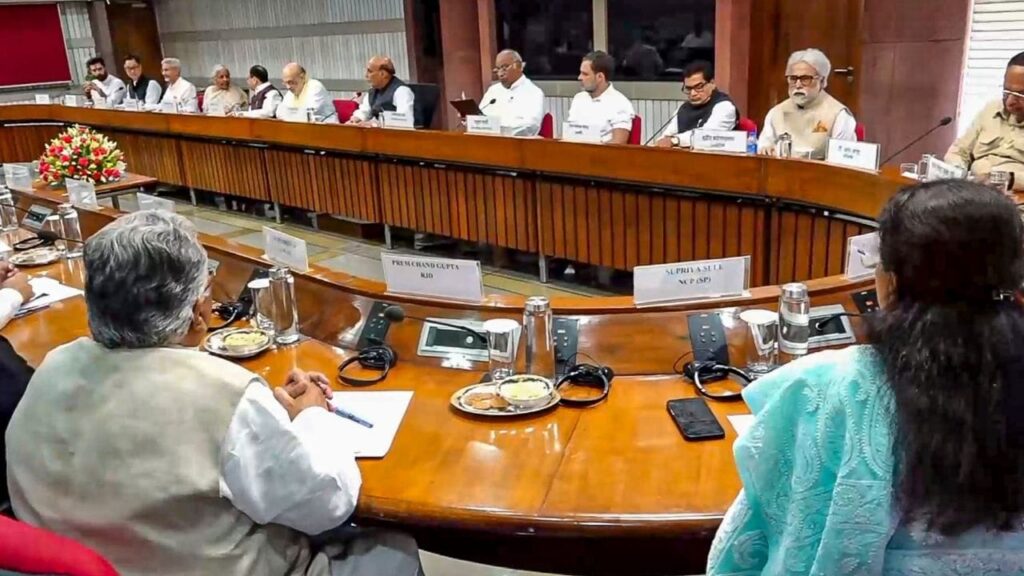ऑपरेशन सिंदूर अभी खत्म नहीं हुआ है!राजनाथ सिंह का बड़ा बयान आया सामने 1 1000516989