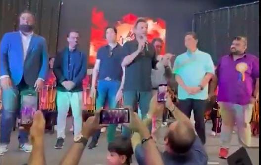 भारत के विरोध में बोलने वाले पाकिस्तानी क्रिकेटर के आगे नतमस्तक दिखे केरल के लोग!गर्मजोशी से किया स्वागत 1 1000527137