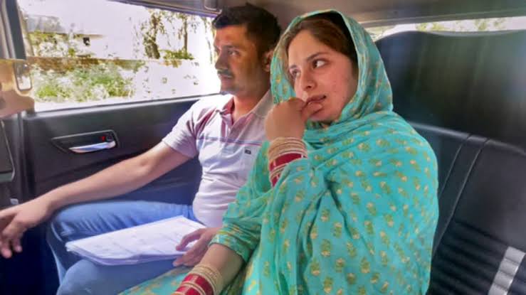 CRPF जवान को पाकिस्तानी महिला से शादी करना पड़ा महंगा,हो गया सस्पेंड,छुपाई थी शादी की जानकारी!