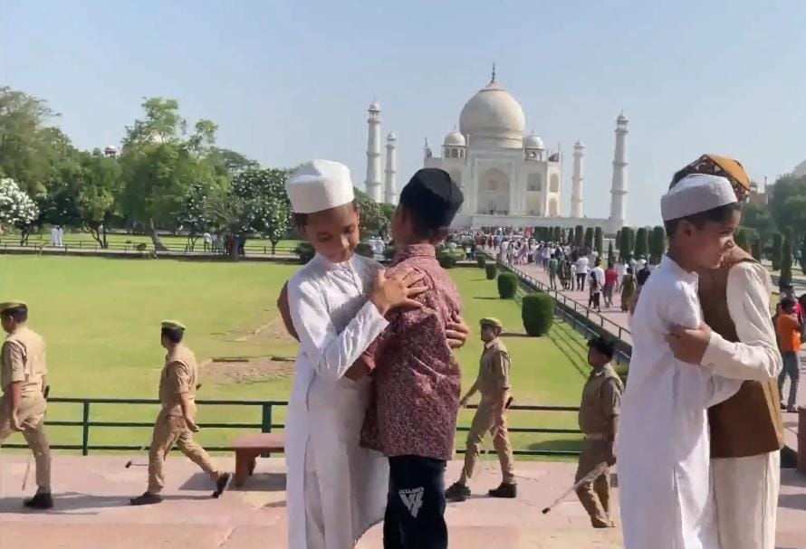 ईद-उल-अज़हा का आज खुशी से मनाया जा रहा है त्योहार,CM उमर अब्दुल्ला ने ईद-उल-अज़हा की दी बधाई 1 1000530566