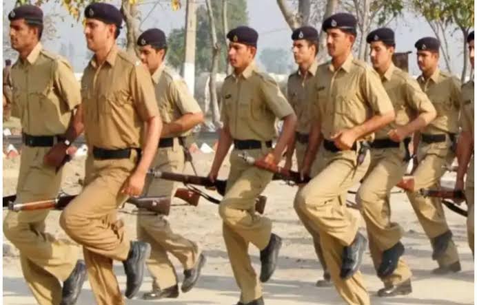 योगी सरकार ने युवाओं को दिया बड़ा तोहफा,होमगार्ड की निकाली बंपर वैकेंसी 1 1000531537