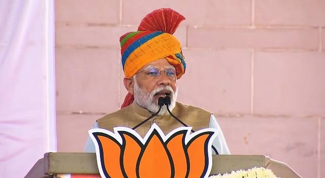 ये पूरा ध्रुवीकरणहो रहा है,यह सब समाज के हित में नहीं है,मोदी सरकार पर बरसे पूर्व मुख्यमंत्री अशोक गहलोत 1 1000533054