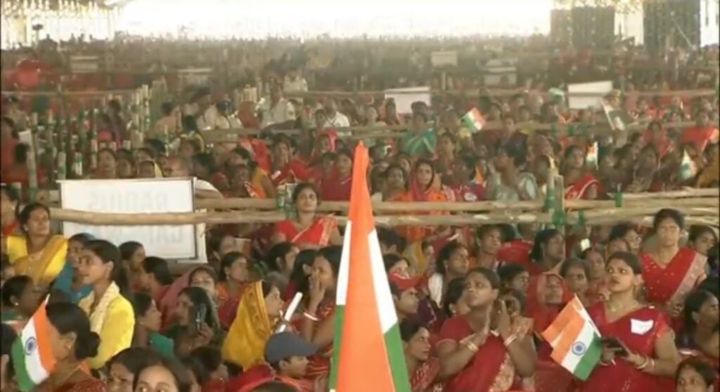 राजद वालों ने बाबा साहेब का अपमान किया,खुद को बाबा साहेब से भी बड़ा दिखना चाहते हैं,लालू परिवार पर खूब बरसे पीएम मोदी 1 1000537776