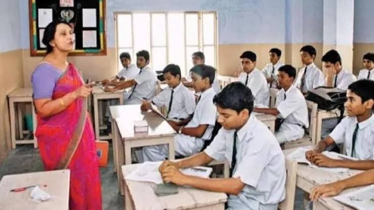 सरकार ने दी बड़ी तोहफा,50 हजार से अधिक शिक्षकों के बहाली का रास्ता हुआ क्लियर! 1 1000539279