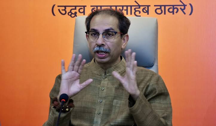 हिंदी हम पर थोपी जाएगी तो हम याद रखेंगे,महाराष्ट्र सरकार पर भड़की शिवसेना 1 1000539942