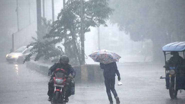 आने वाले एक सप्ताह तक बरसेंगे बदरा,बिहार समेत कई राज्यों के लिए आ गया भयंकर मानसून 1 1000540489
