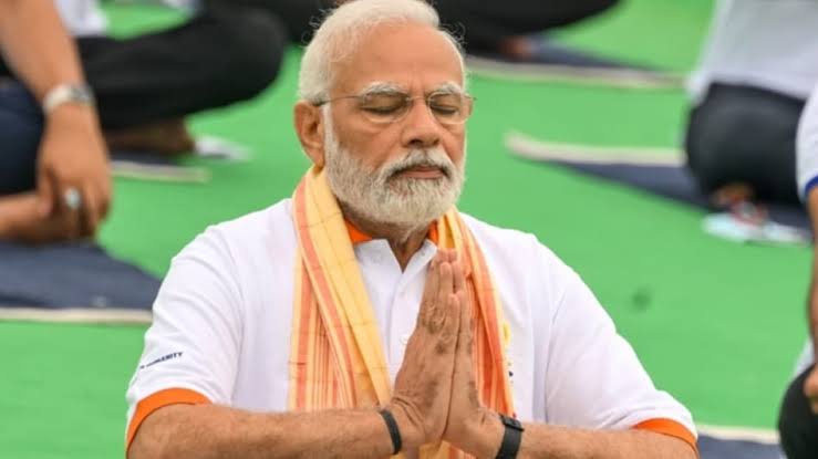 पीएम मोदी ने की मन की बात,अंतरराष्ट्रीय योग दिवस की सफलता का किया जिक्र 1 1000542433